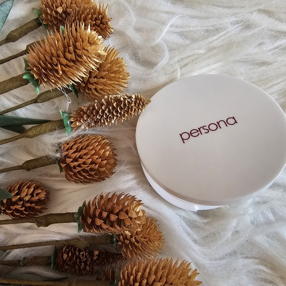 Elegant Skincare & Makeup Bundle - Picture 6 of 11